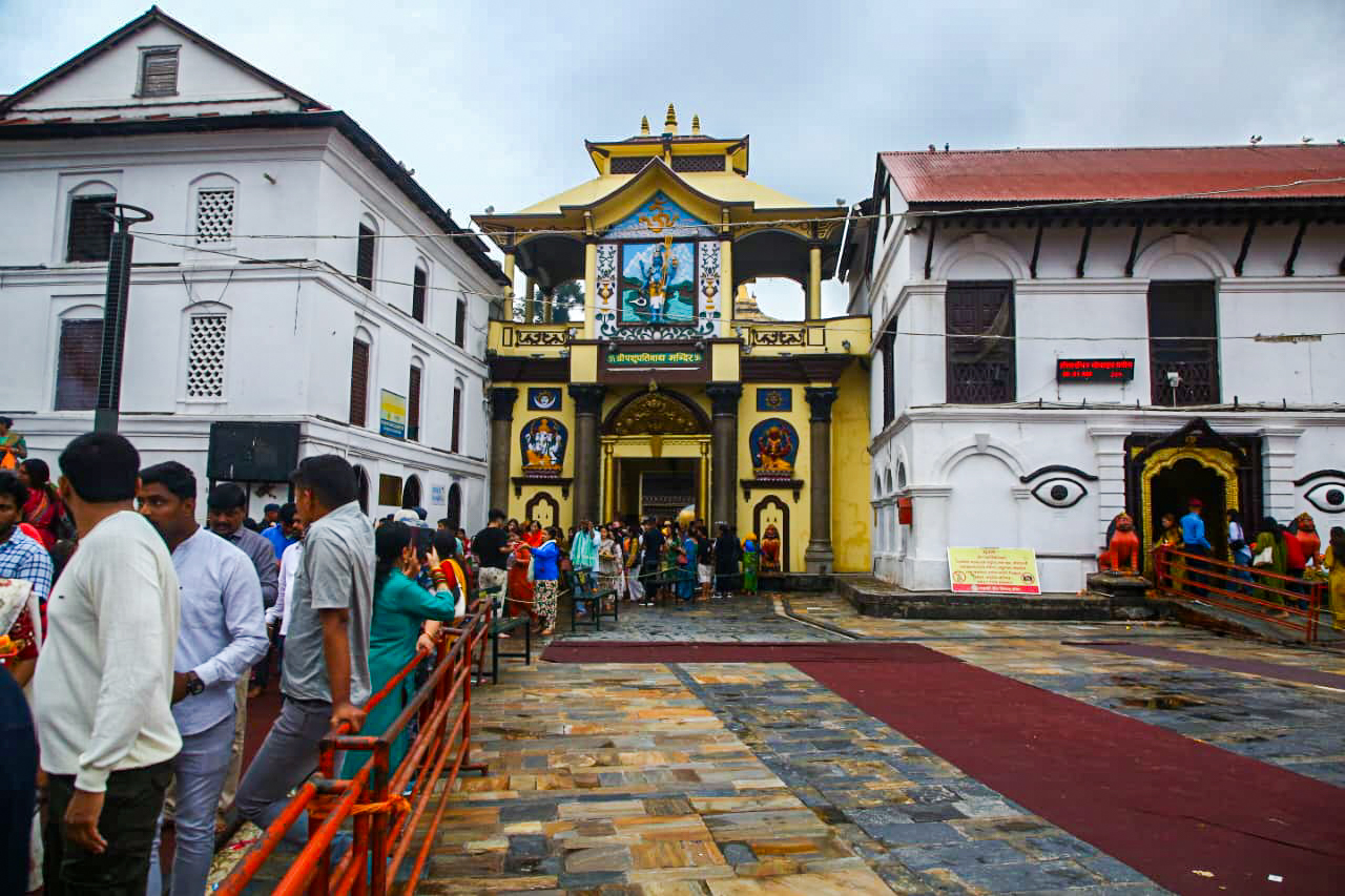 साउनको पहिलो सोमबार: पशुपतिमा २ लाख ३० हजार भक्तजनले दर्शन गर्ने अनुमान साउनको पहिलो सोमबार: पशुपतिमा २ लाख ३० हजार भक्तजनले दर्शन गर्ने अनुमान