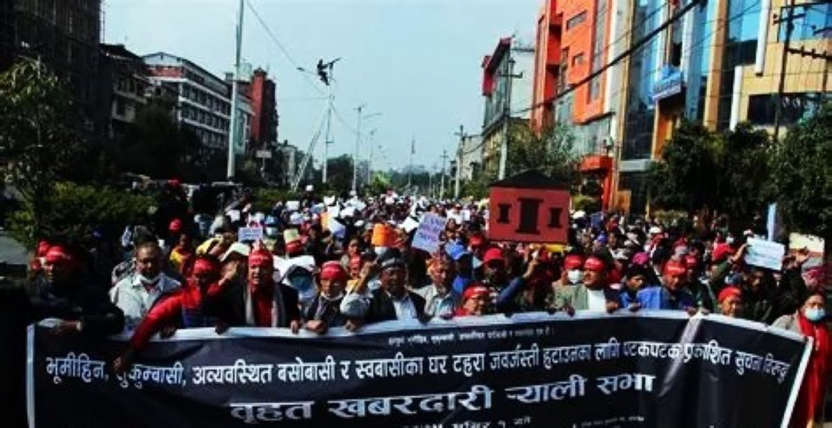 ६६ पालिकाका सुकुमवासी र अव्यवस्थित बसोबासीसँग सरकारले अन्तिमपटक माग्यो निवेदन ६६ पालिकाका सुकुमवासी र अव्यवस्थित बसोबासीसँग सरकारले अन्तिमपटक माग्यो निवेदन