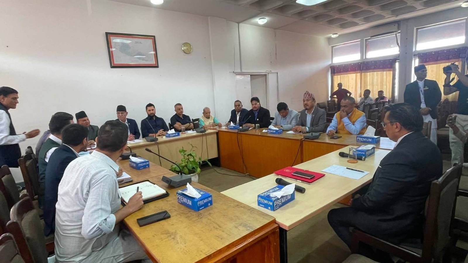 भोटेकोशी विपदमा छलफल गर्न  सर्वदलीय बैठक सुरु