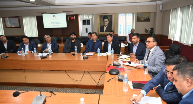लगानीको सुरक्षा र पुनःलगानीमा सरकारको जोड, २० बहुराष्ट्रिय कम्पनीलाई अर्थमन्त्रीको आग्रह लगानीको सुरक्षा र पुनःलगानीमा सरकारको जोड, २० बहुराष्ट्रिय कम्पनीलाई अर्थमन्त्रीको आग्रह