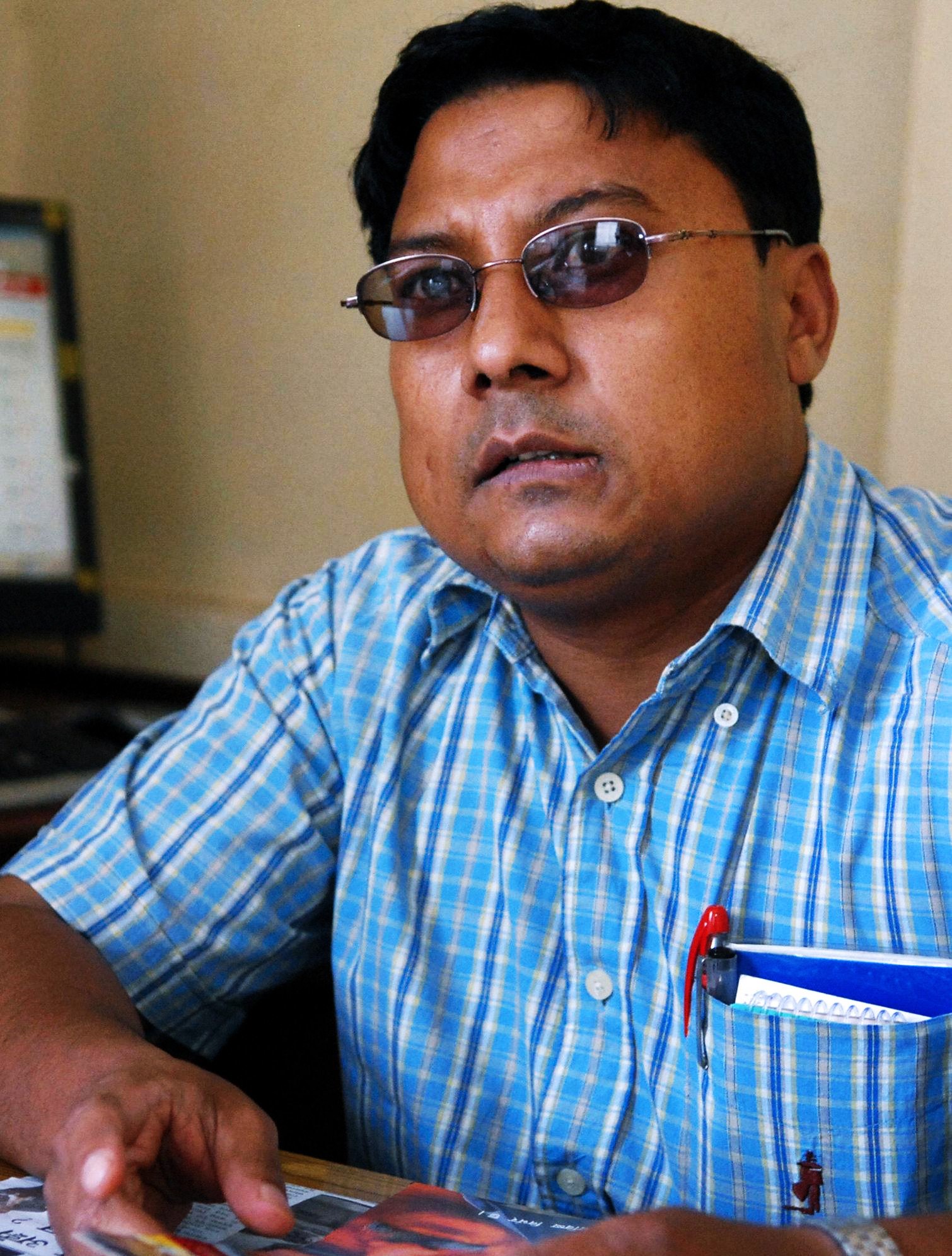 पत्रकार किशोर श्रेष्ठलाई महाराजगञ्ज हिरासतमा सारियो, सोमबार सर्वोच्चमा उपस्थित गराइने