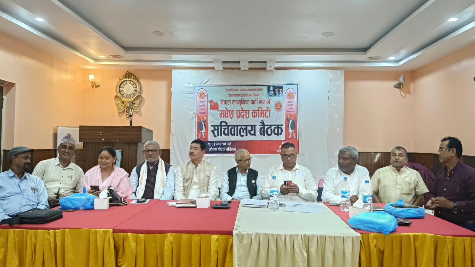 बाढी प्रभावित क्षेत्रमा एमाले मधेसका २०० स्वयंसेवक परिचालन हुने बाढी प्रभावित क्षेत्रमा एमाले मधेसका २०० स्वयंसेवक परिचालन हुने
