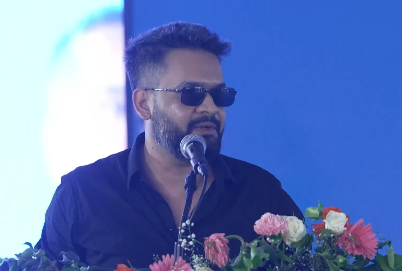 प्रधानमन्त्री बालेन बाढी प्रभावित क्षेत्र नुवाकोटतर्फ, साथमा मन्त्री लम्साल प्रधानमन्त्री बालेन बाढी प्रभावित क्षेत्र नुवाकोटतर्फ, साथमा मन्त्री लम्साल