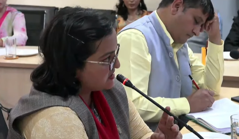 ग्यास अभावबारे सरकार गम्भीर बन्न सांसद रञ्जु दर्शनाको आग्रह ग्यास अभावबारे सरकार गम्भीर बन्न सांसद रञ्जु दर्शनाको आग्रह
