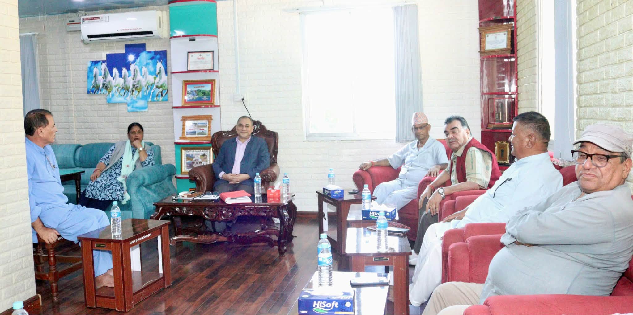 संसद्लाई सम्बोधन गरेर आज राजीनामा दिने मुख्यमन्त्री शाहको तयारी संसद्लाई सम्बोधन गरेर आज राजीनामा दिने मुख्यमन्त्री शाहको तयारी